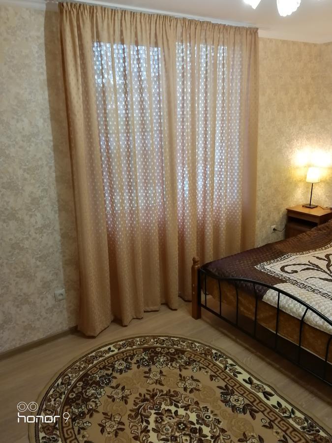 Домик По Ул.Званба Sochumi Exterior foto