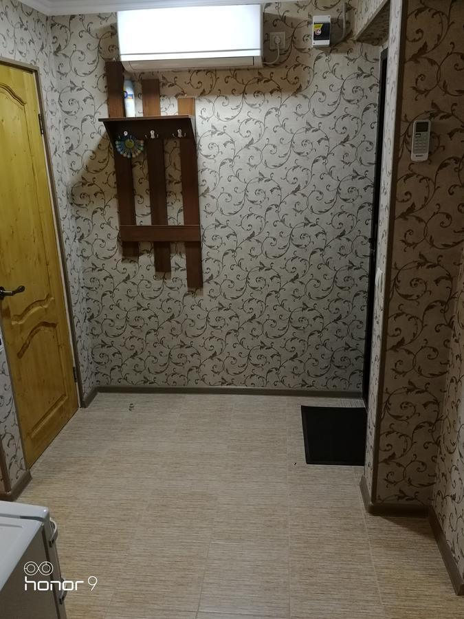 Домик По Ул.Званба Sochumi Exterior foto